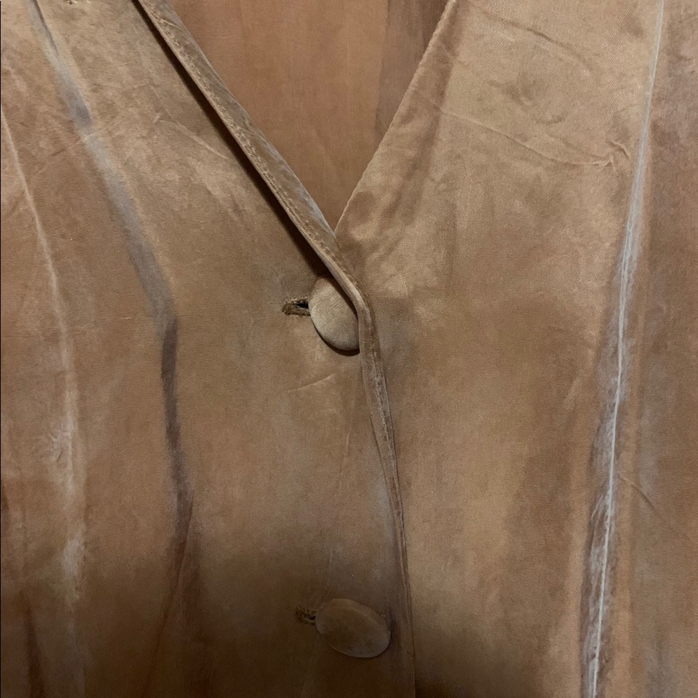 Vintage pale orange button up! - Picture 2 of 5